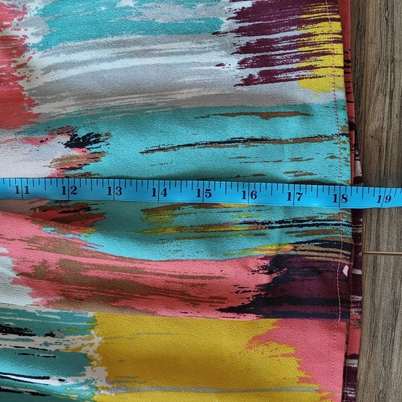 EUC Forever 21 Boutique watercolor skirt WITH POCKETS - Picture 2 of 7